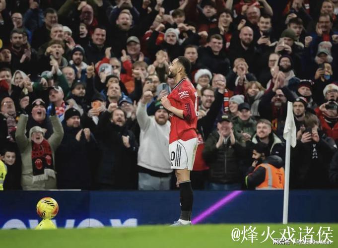 英超绝平！狂轰8球！主场又丢分，曼联主帅创下队史最低