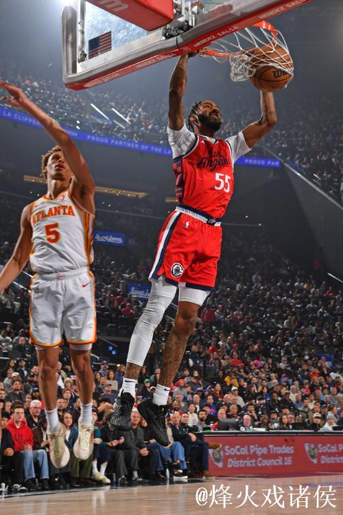 快船与保罗分道扬镳后战胜老鹰，随后又遭遇4连败